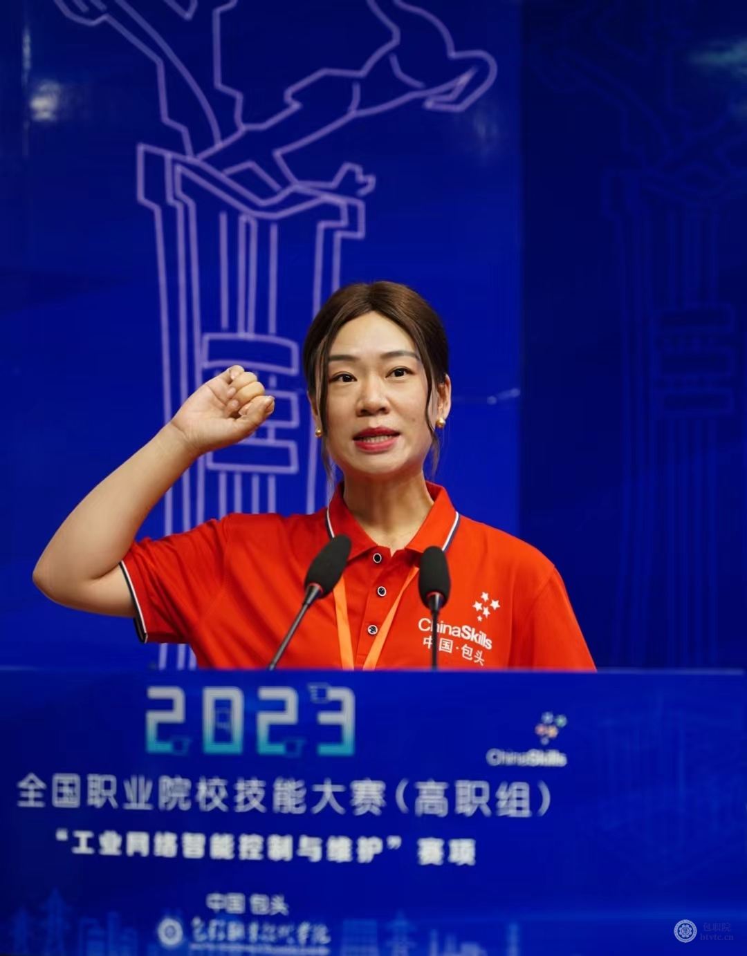 裁判员宣誓.jpg 裁判员宣誓.jpg