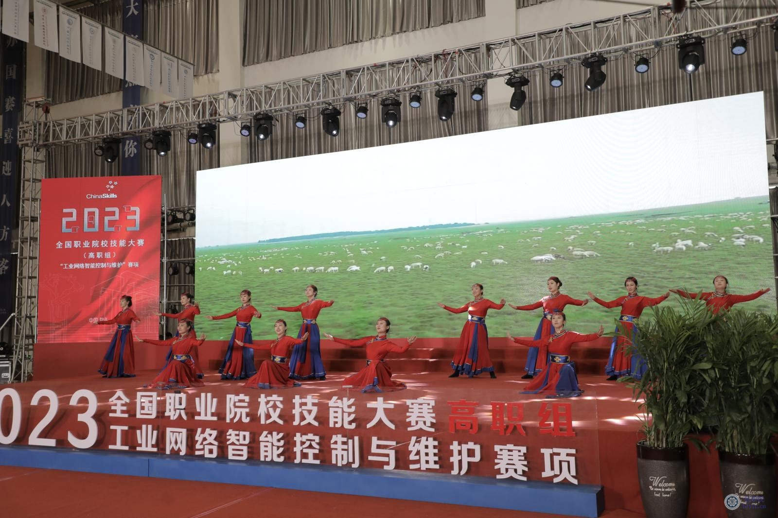 闭赛式开场舞.JPG 闭赛式开场舞.JPG